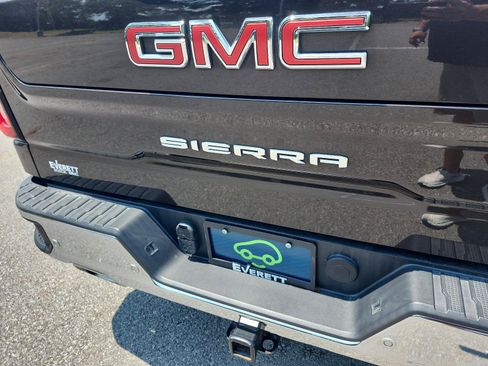 Certified 2021 GMC Sierra 1500 SLT w/ SLT Premium Plus Package AWD/4WD image 4