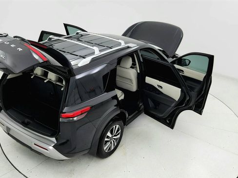 Used 2024 Nissan Pathfinder SL w/ Cargo Package FWD image 23