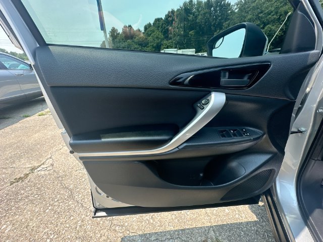 Used 2024 Mitsubishi Eclipse Cross ES AWD/4WD image 25