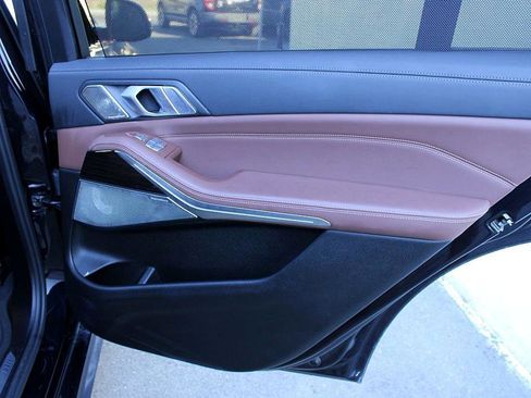 Used 2019 BMW X7 xDrive50i w/ M Sport Package image 23