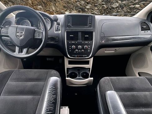 Used 2017 Dodge Grand Caravan SE w/ Power Window Group image 13