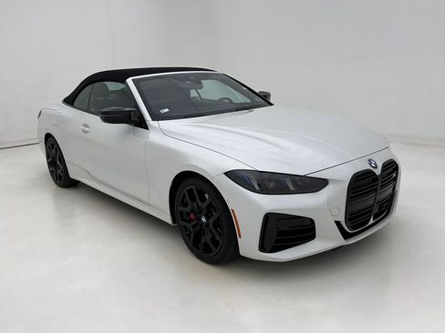 Certified 2025 BMW 440i xDrive Convertible w/ Premium Package image 2