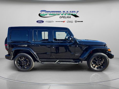 Used 2023 Jeep Wrangler Altitude image 10