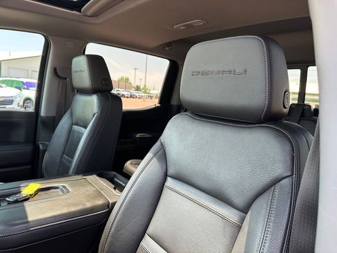 Used 2021 GMC Sierra 1500 Denali w/ Denali Ultimate Package AWD/4WD image 3