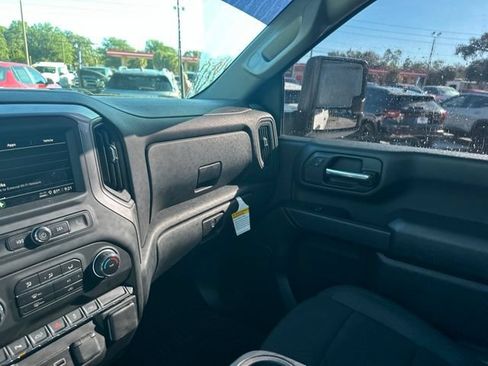 Used 2025 Chevrolet Silverado 2500 Custom w/ Custom Value Package RWD image 13