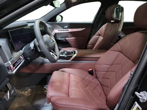 Used 2026 BMW 750e xDrive AWD/4WD image 14