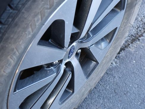 Used 2023 Subaru Outback Premium image 23