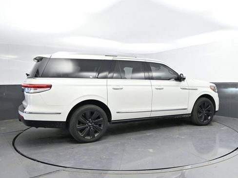 Used 2024 Lincoln Navigator L Reserve w/ Equipment Group 201A AWD/4WD image 2