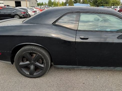 Used 2014 Dodge Challenger SXT Plus RWD image 13