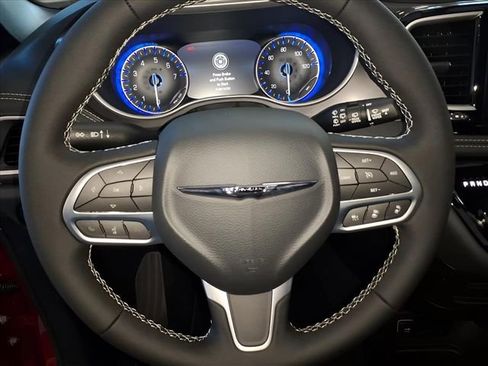 New 2026 Chrysler Pacifica Select image 16