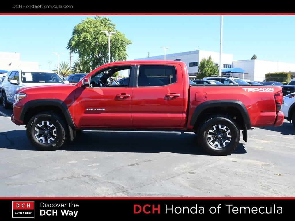 Used 2018 Toyota Tacoma TRD Off-Road w/ Technology Package AWD/4WD image 4