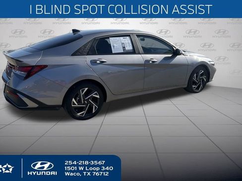 Used 2025 Hyundai Elantra Sport image 8