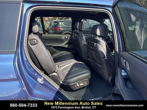 Used 2020 BMW X7 M50i image 24