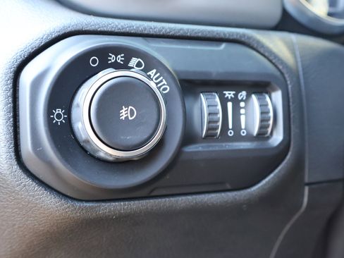 Used 2021 Jeep Wrangler Unlimited Sport image 20