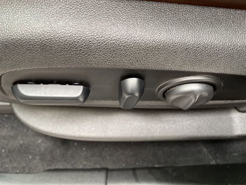 Used 2018 Buick Enclave Avenir w/ Avenir Technology Package image 16