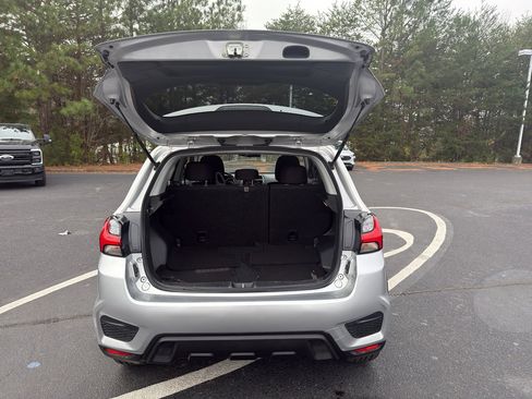 Used 2023 Mitsubishi Outlander Sport SE image 19