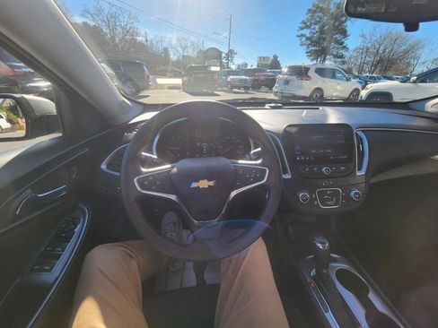 Used 2020 Chevrolet Malibu LS image 15