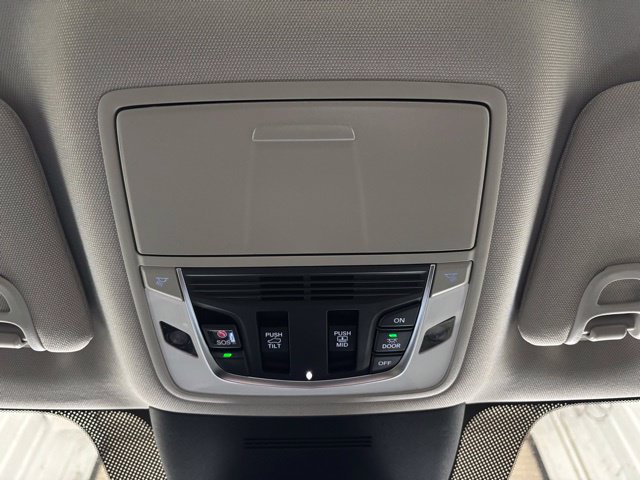 Used 2026 Acura MDX w/ Technology Package FWD image 30