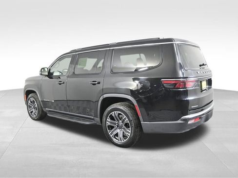 Used 2022 Jeep Wagoneer Series III image 4