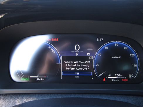 Used 2025 Toyota Crown Signia image 28