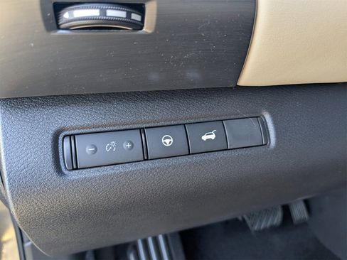 New 2026 Nissan Pathfinder SL image 15