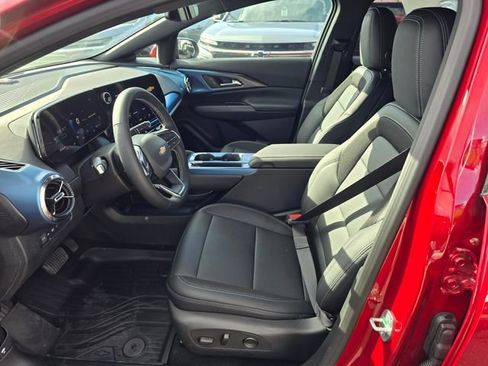 New 2026 Chevrolet Equinox EV LT image 22