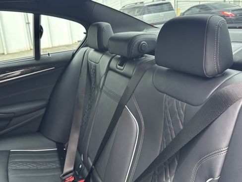 Used 2023 BMW M550i xDrive w/ Executive Package AWD/4WD image 32