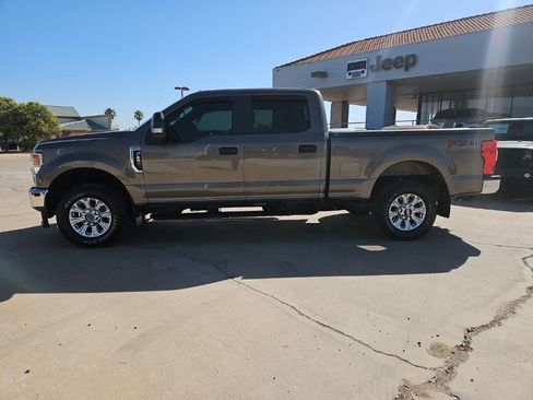 Used 2020 Ford F250 XL w/ STX Appearance Package AWD/4WD image 2