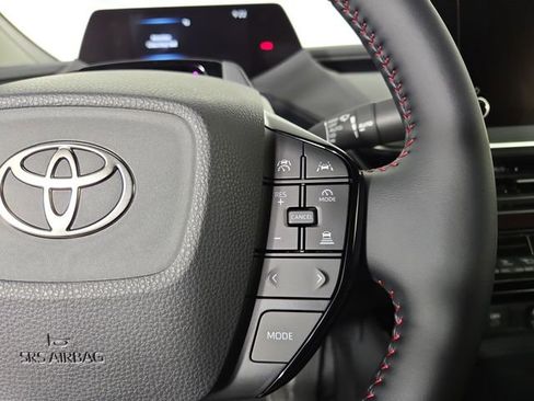 Used 2026 Toyota Prius Plug-In Hybrid image 24