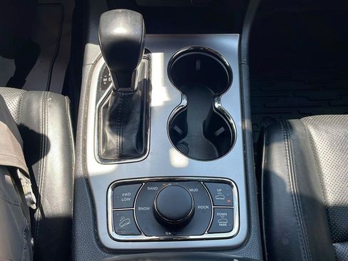 Used 2020 Jeep Grand Cherokee High Altitude AWD/4WD image 20