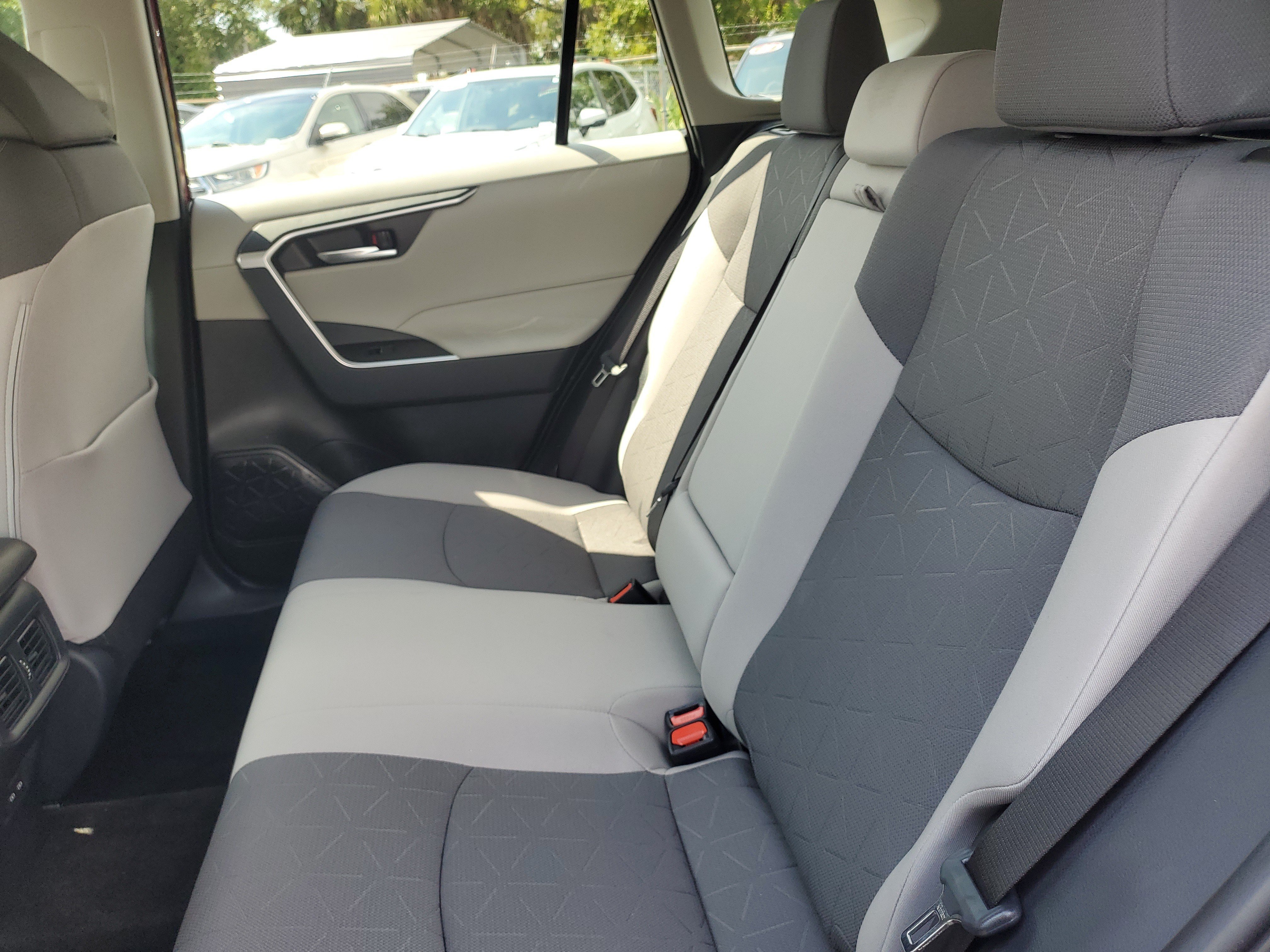 Used 2025 Toyota RAV4 XLE w/ Convenience Package FWD image 13