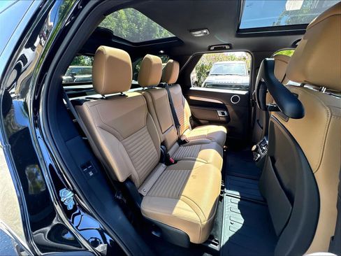 New 2026 Land Rover Discovery Dynamic SE AWD/4WD image 27