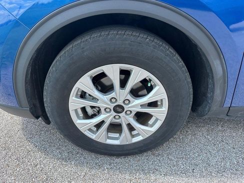 Used 2023 Ford Escape Active w/ Cold Weather Package FWD image 2