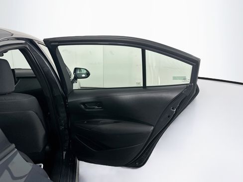 Used 2025 Toyota Corolla LE FWD image 28