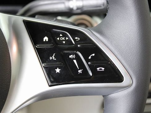 Certified 2026 Mercedes-Benz GLB 250 4MATIC image 19