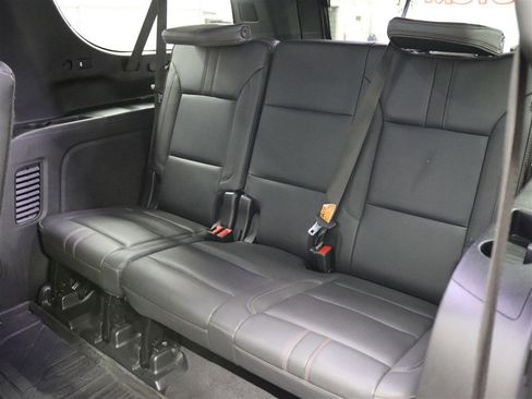 Used 2022 Chevrolet Suburban RST w/ Luxury Package image 14