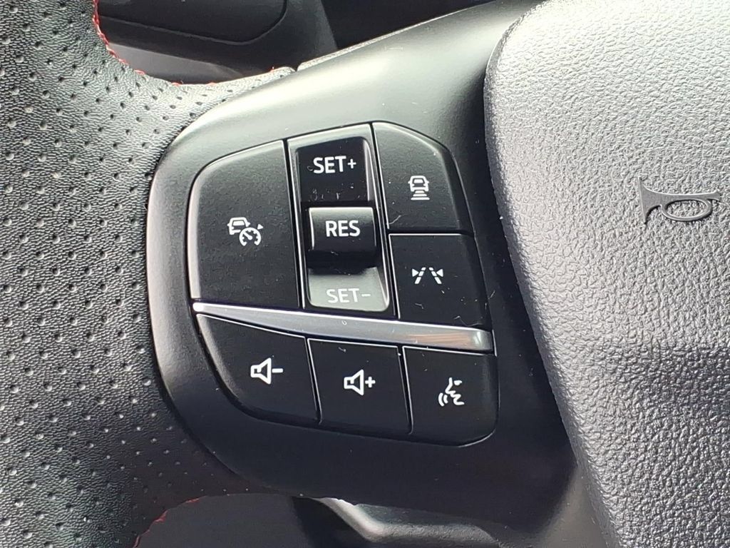 Used 2023 Ford Escape ST-Line w/ Tech Pack #1 AWD/4WD image 12