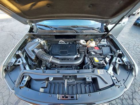 Used 2023 GMC Acadia SLE w/ Driver Convenience Package image 8