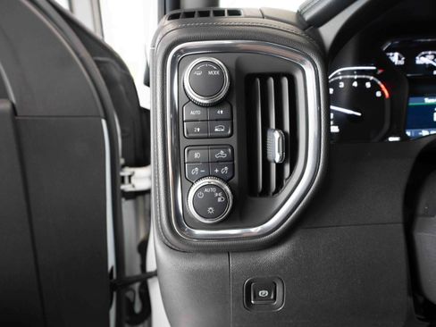 Used 2020 GMC Sierra 1500 Elevation w/ Elevation Value Package AWD/4WD image 11