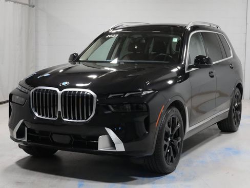Used 2023 BMW X7 xDrive40i w/ Premium Package image 1