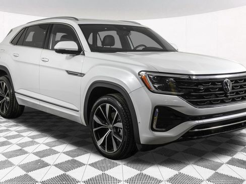 Used 2024 Volkswagen Atlas Cross Sport SEL Premium R-Line image 10