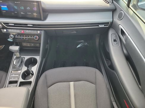 Used 2025 Hyundai Sonata SE image 14