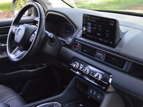 Used 2023 Honda Pilot Elite image 39