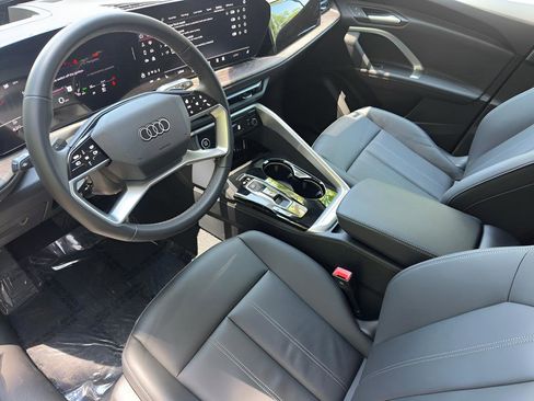 Certified 2025 Audi Q5 Premium w/ Premium Plus AWD/4WD image 40
