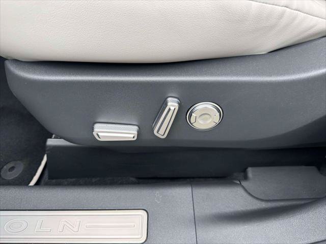 Used 2026 Lincoln Nautilus Premier w/ Equipment Group 102A AWD/4WD image 16