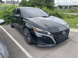 Used 2023 Nissan Altima 2.5 SV FWD video 1