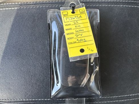 Used 2022 Kia Seltos SX w/ Sunroof Package image 17