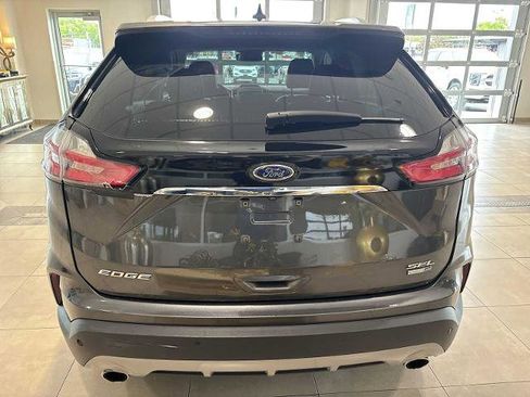 Certified 2020 Ford Edge SEL w/ Convenience Package AWD/4WD image 4