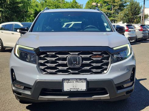 Certified 2024 Honda Passport TrailSport image 2
