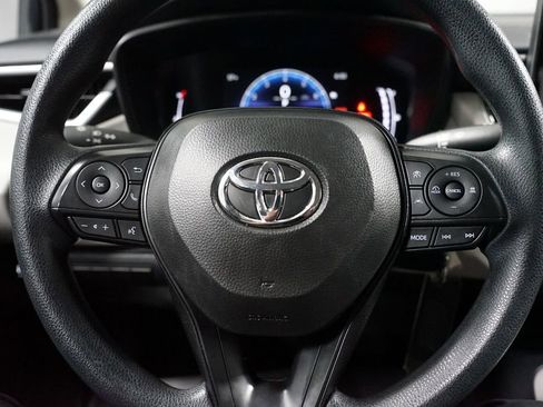 Used 2026 Toyota Corolla LE FWD image 12